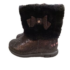 US Polo Assn. Winter Boots with Faux Fur and Sparkle , Size 8 Toddler